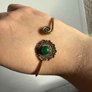 Vintage Style Brass Cuff Bracelet Green Stone Boho Floral